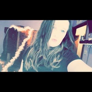 Meet your Posher, Brooke